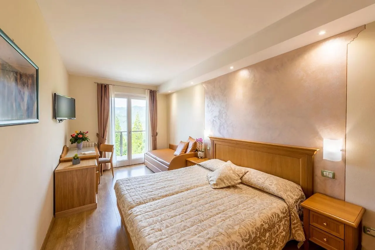 Hotel Pineta Campi トレモージネ