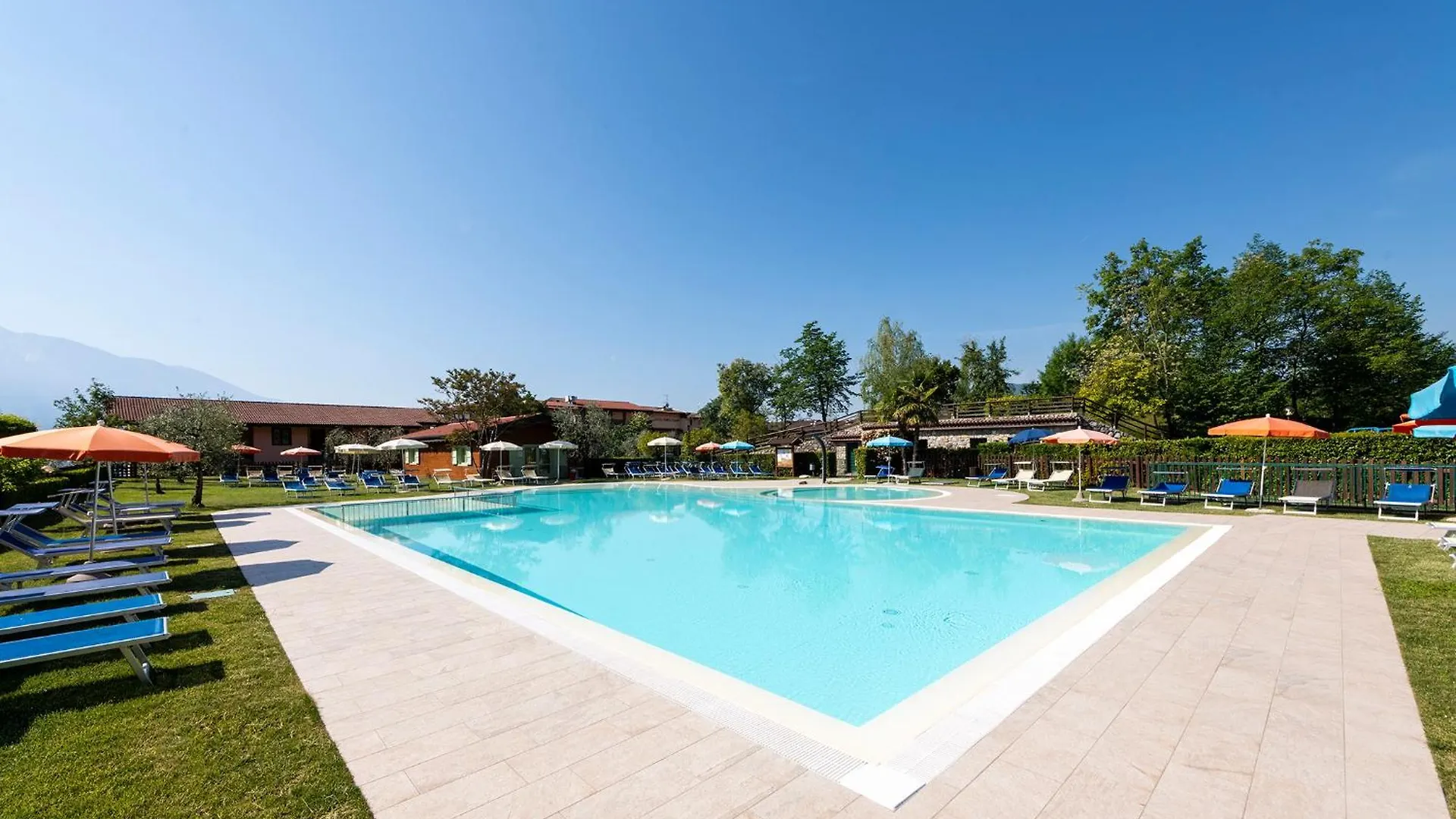Hotel Pineta Campi トレモージネ 4*,  イタリア