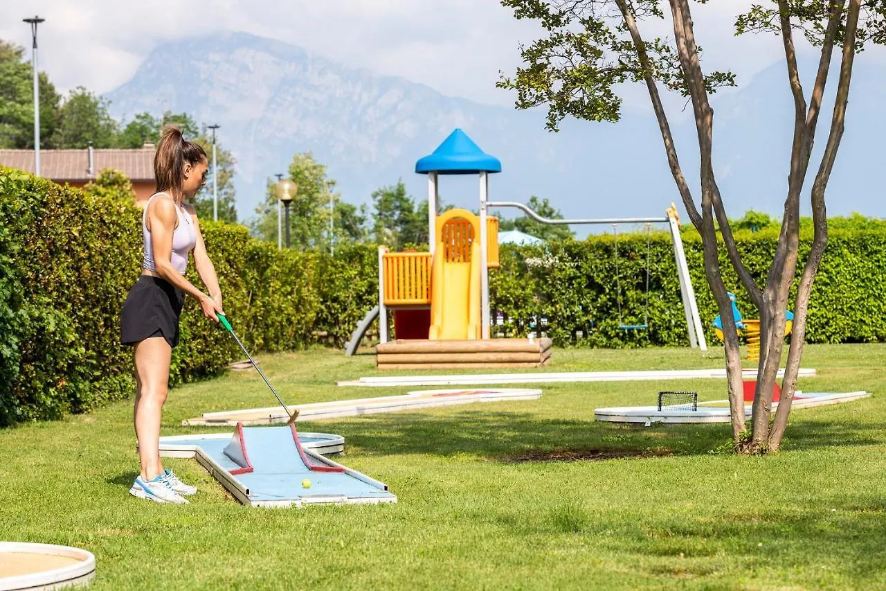 Hotel Pineta Campi Tremosine 4*,  Italy