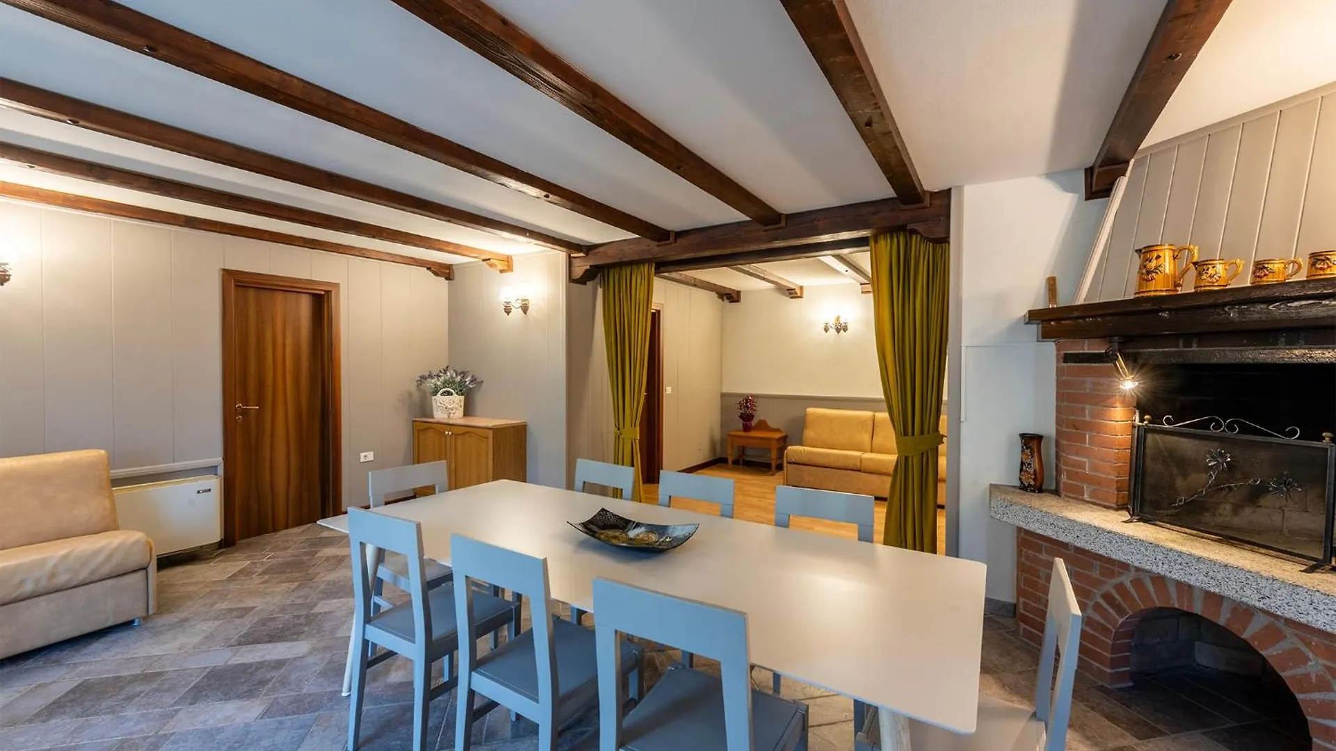 Hotel Pineta Campi Tremosine 4*,  Italy