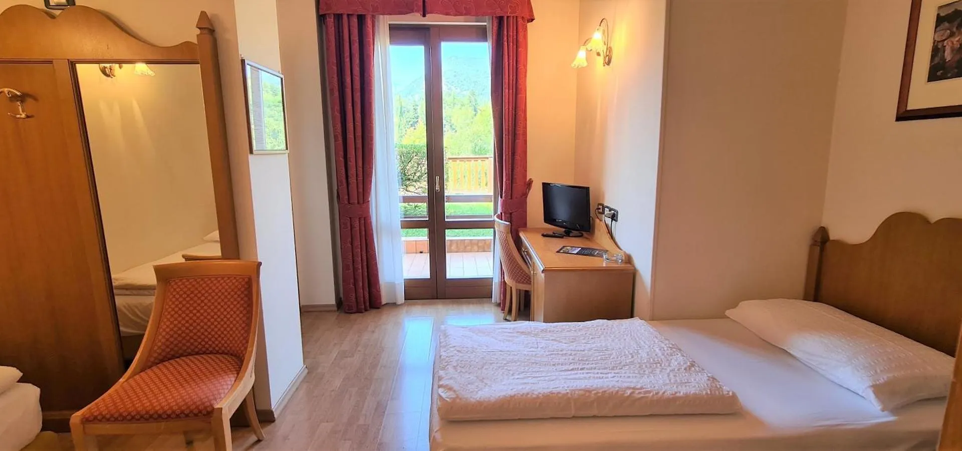 Hotel Pineta Campi Tremosine